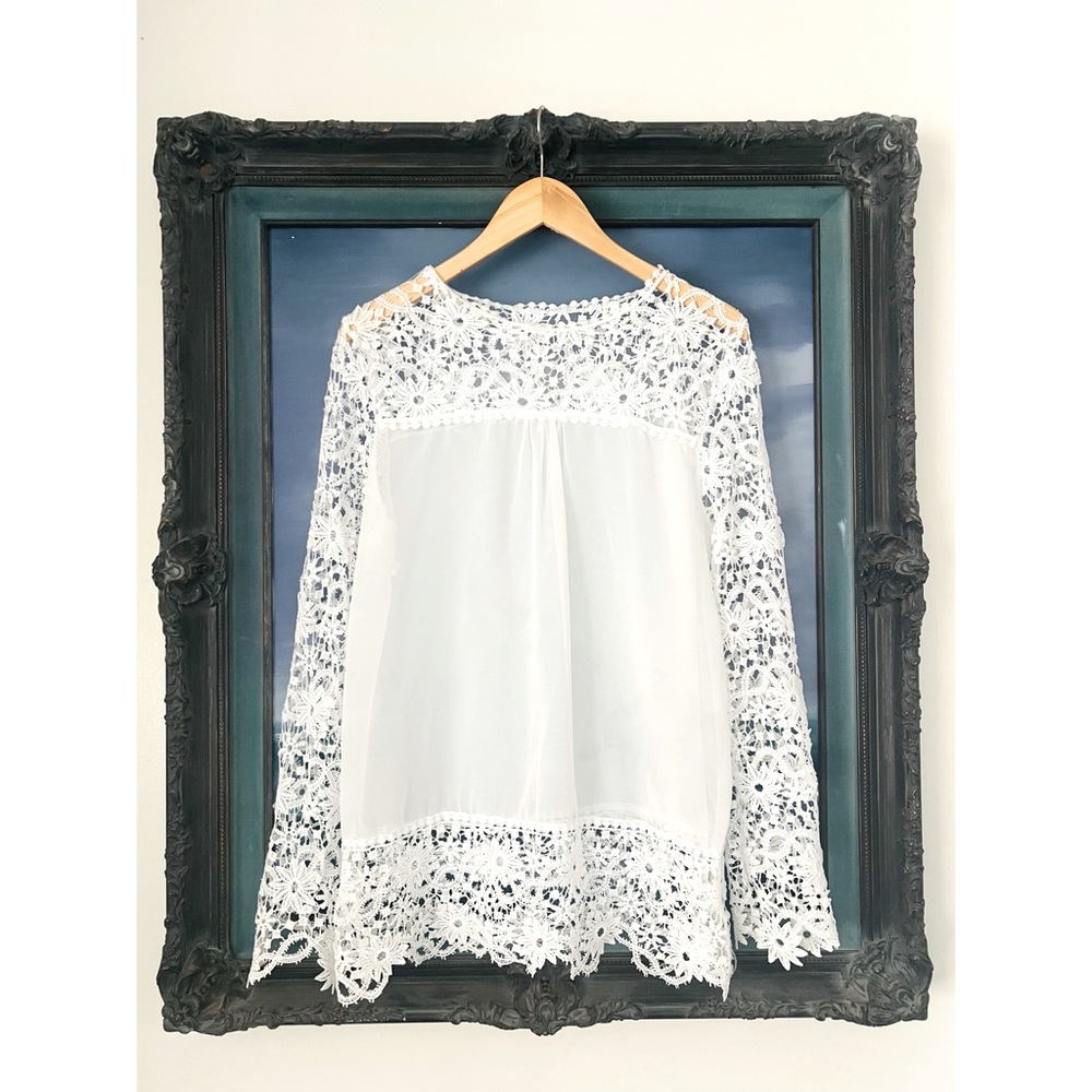 Vintage 1970’s Floral Vine Guipure Lace Summer White Sheer Polyester Blouse Top